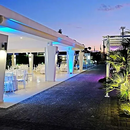 Nelton فندق سكافاتي