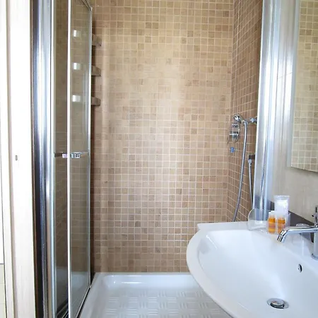 Hotel Nelton 3*
