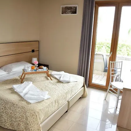 Nelton Hotel 3*
