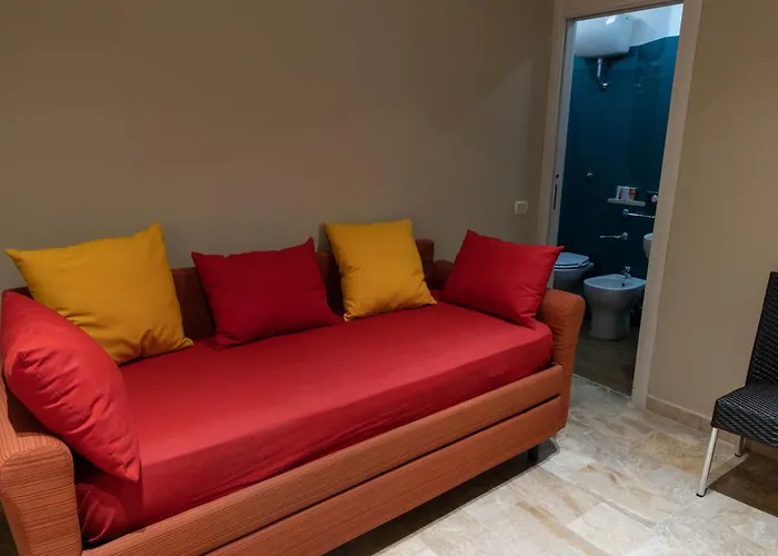 Nelton Otel Scafati